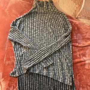 American Eagle Grey Turtleneck